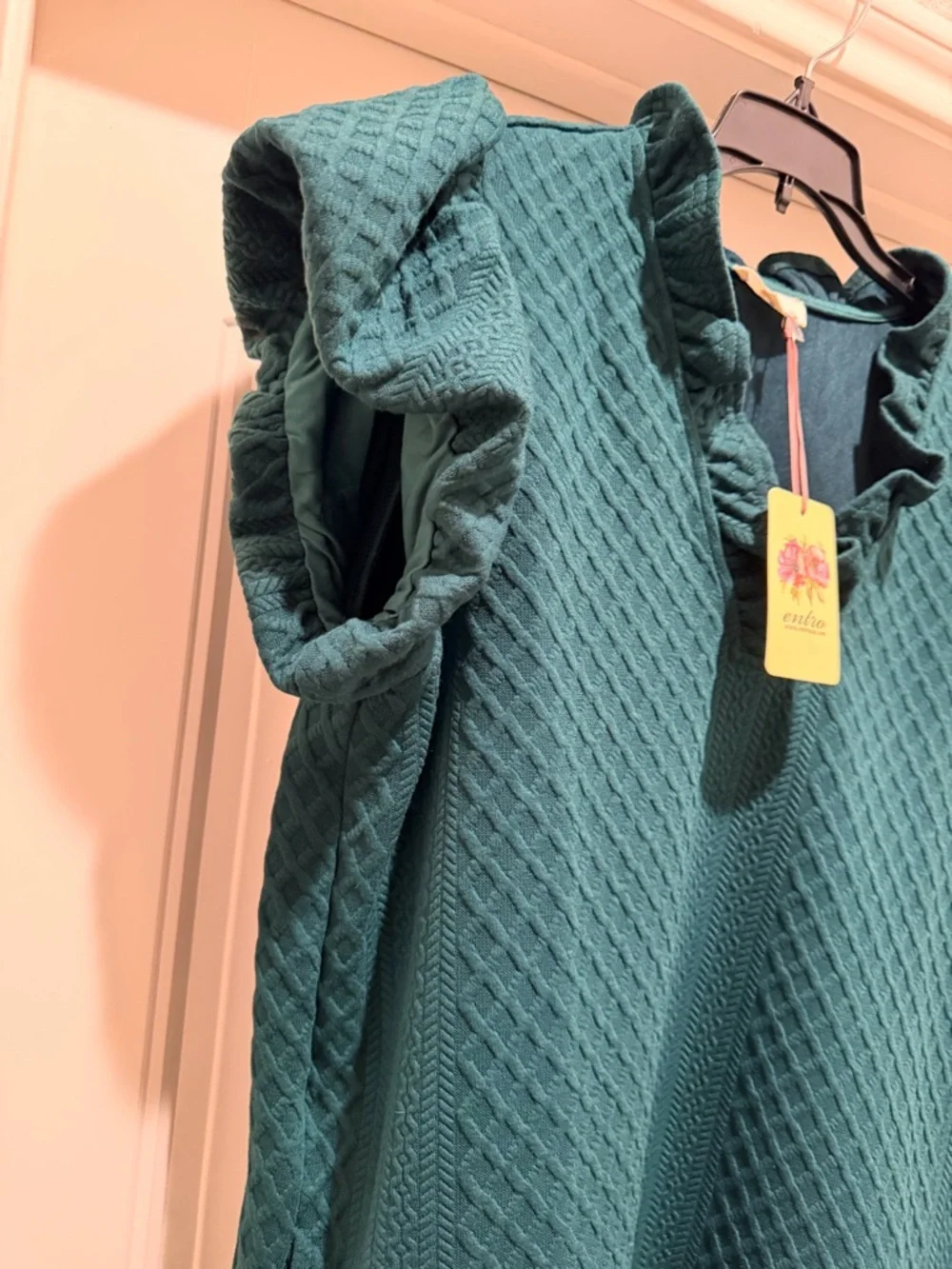 Entro Green Textured Ruffle Neck Dress w/tag Medium - Picture 3 of 5